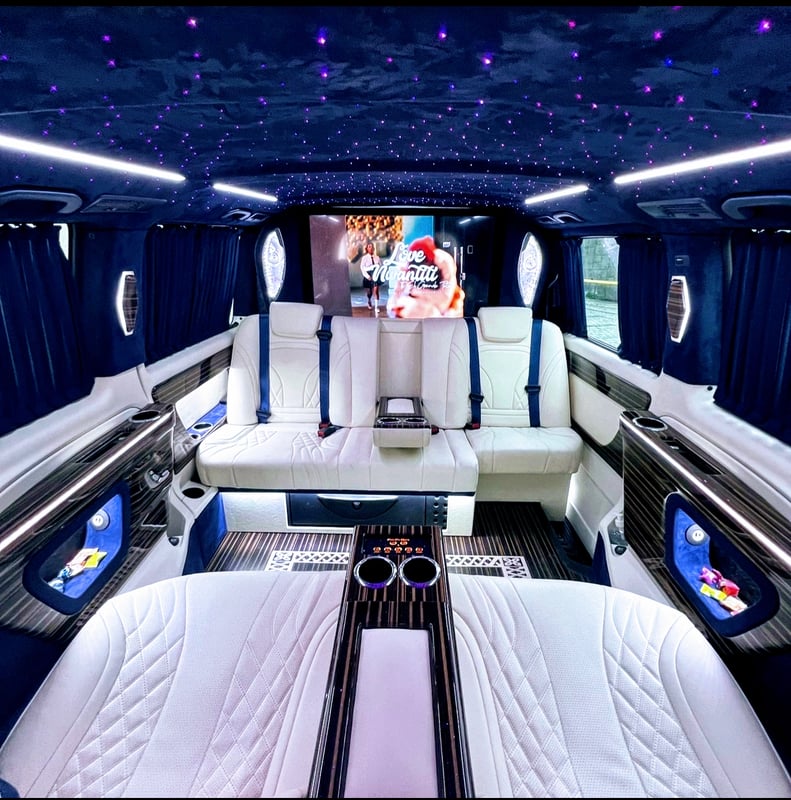 Monovia Vip